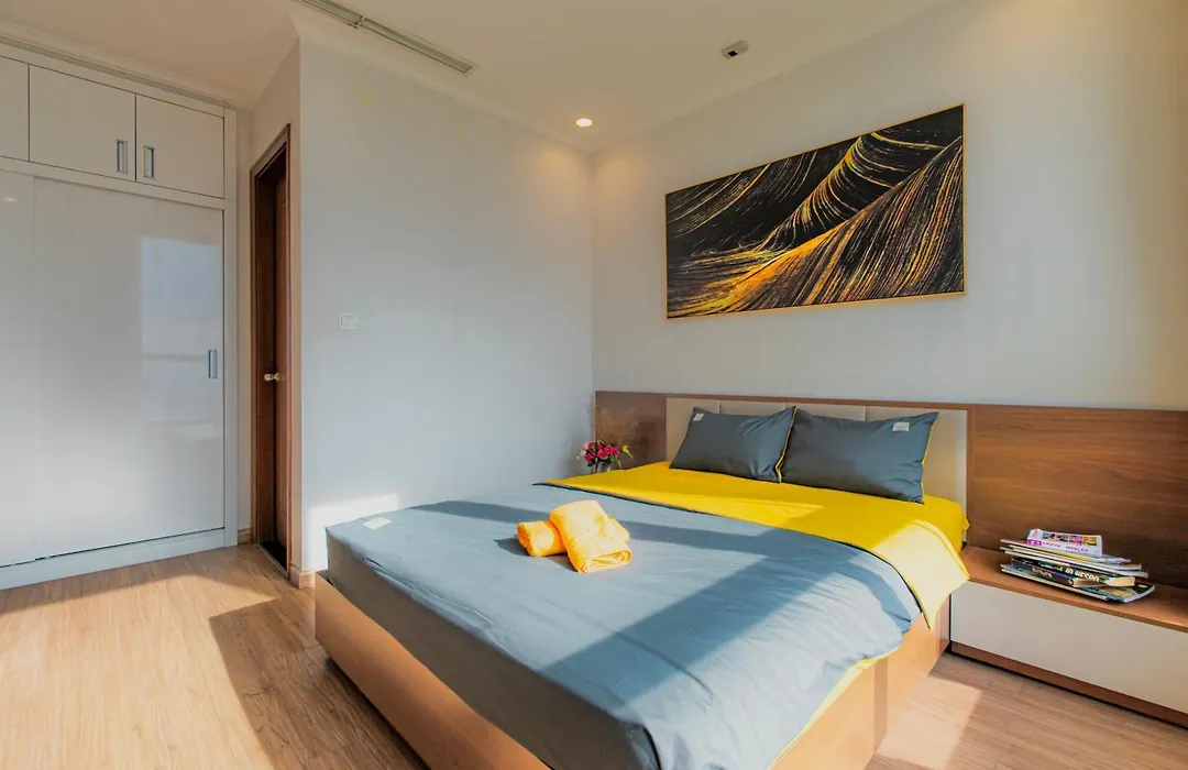 Central Apartments - Vinhomes Central Park, Landmark 81 Area & Ice Skating Rink-1